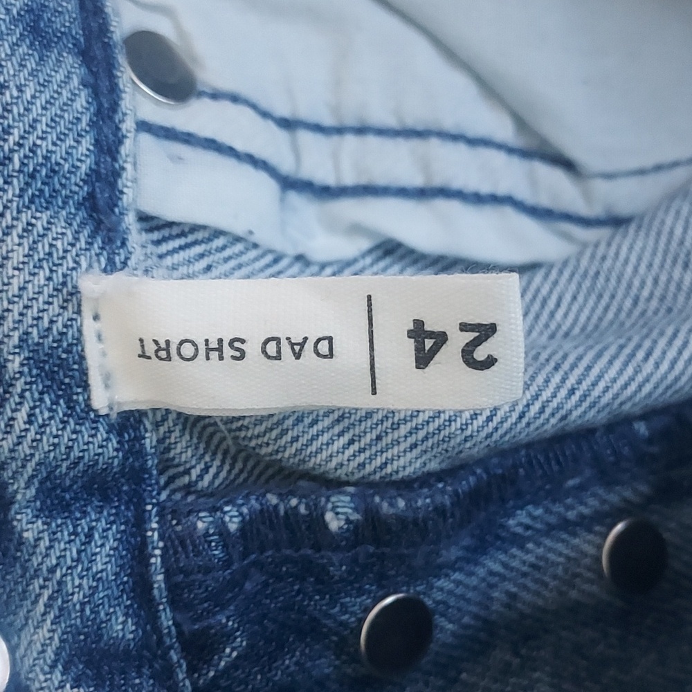 Ladies Pacsun Blue Denim Distressed Button Fly 5.5" Inseam Dad Shorts Size 24 - Picture 3 of 7